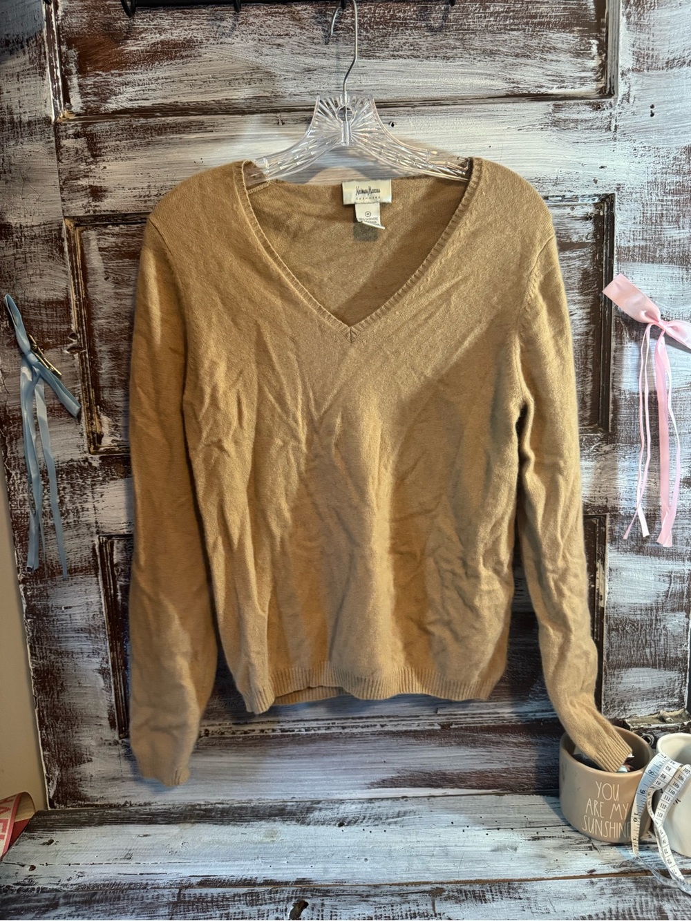Neiman Marcus V-Neck Sweater in Camel Brown 100% Cashmere